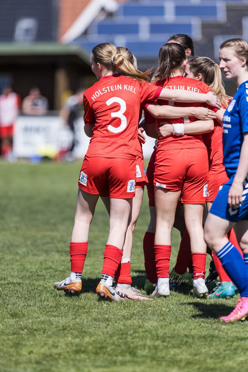 Bild 303 - F TSV Zarpen - Holstein Kiel II : Ergebnis: 2:6